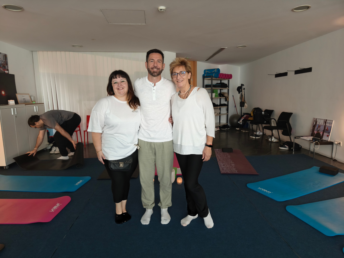 Jornada de yoga en comunidad